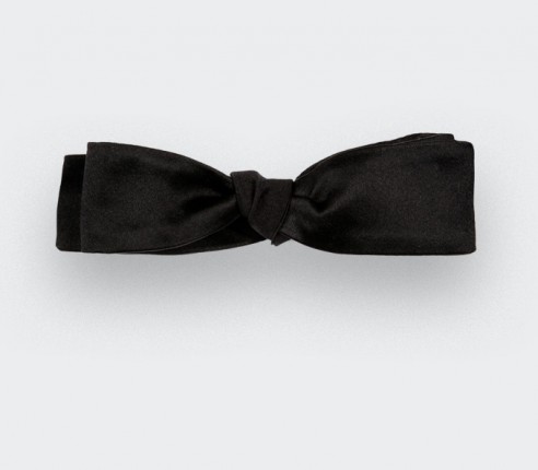 Black satin batwing bow tie - Handmade by Cinabre Paris