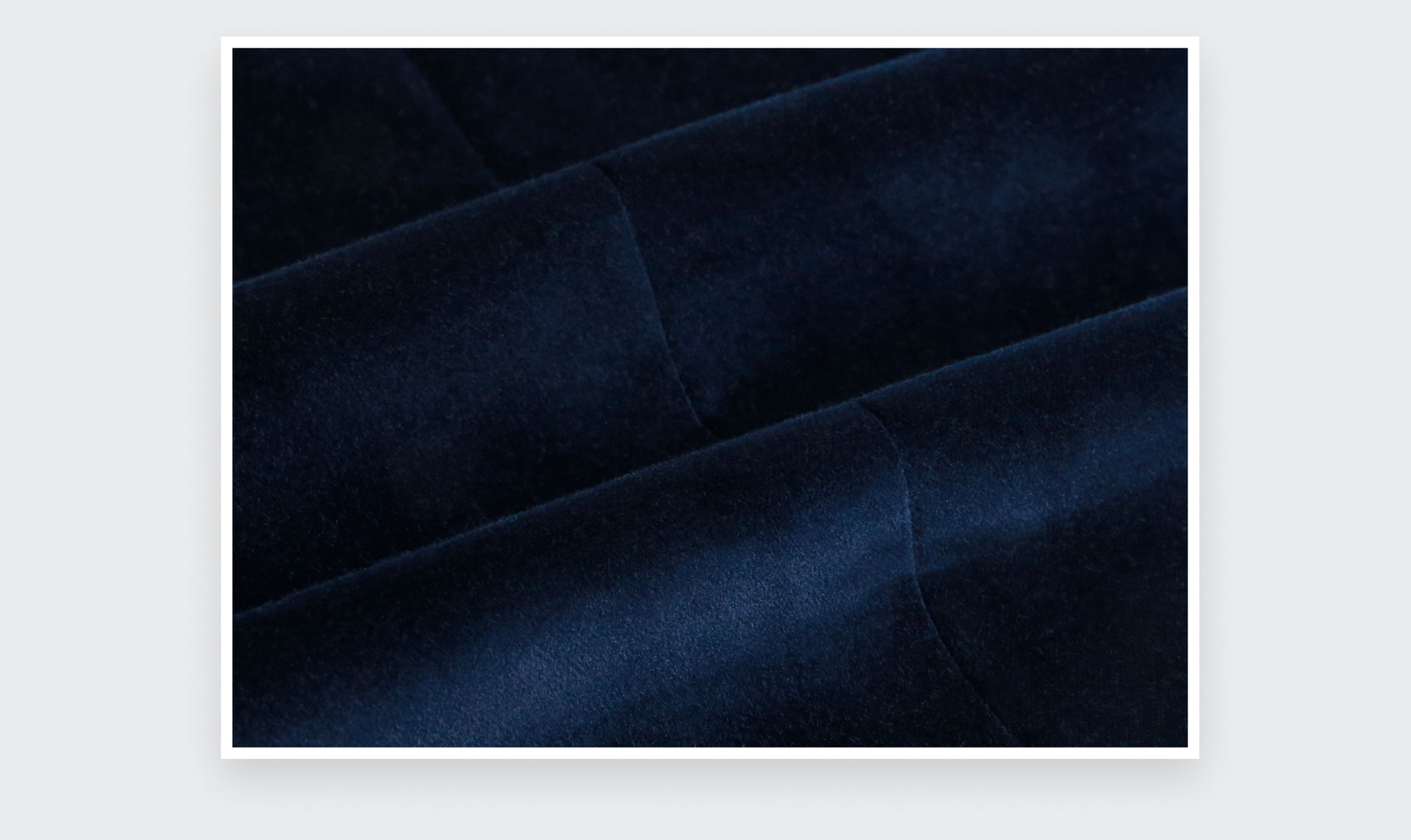 Midnight Blue Velvet Blazer N°1 - Cinabre Paris